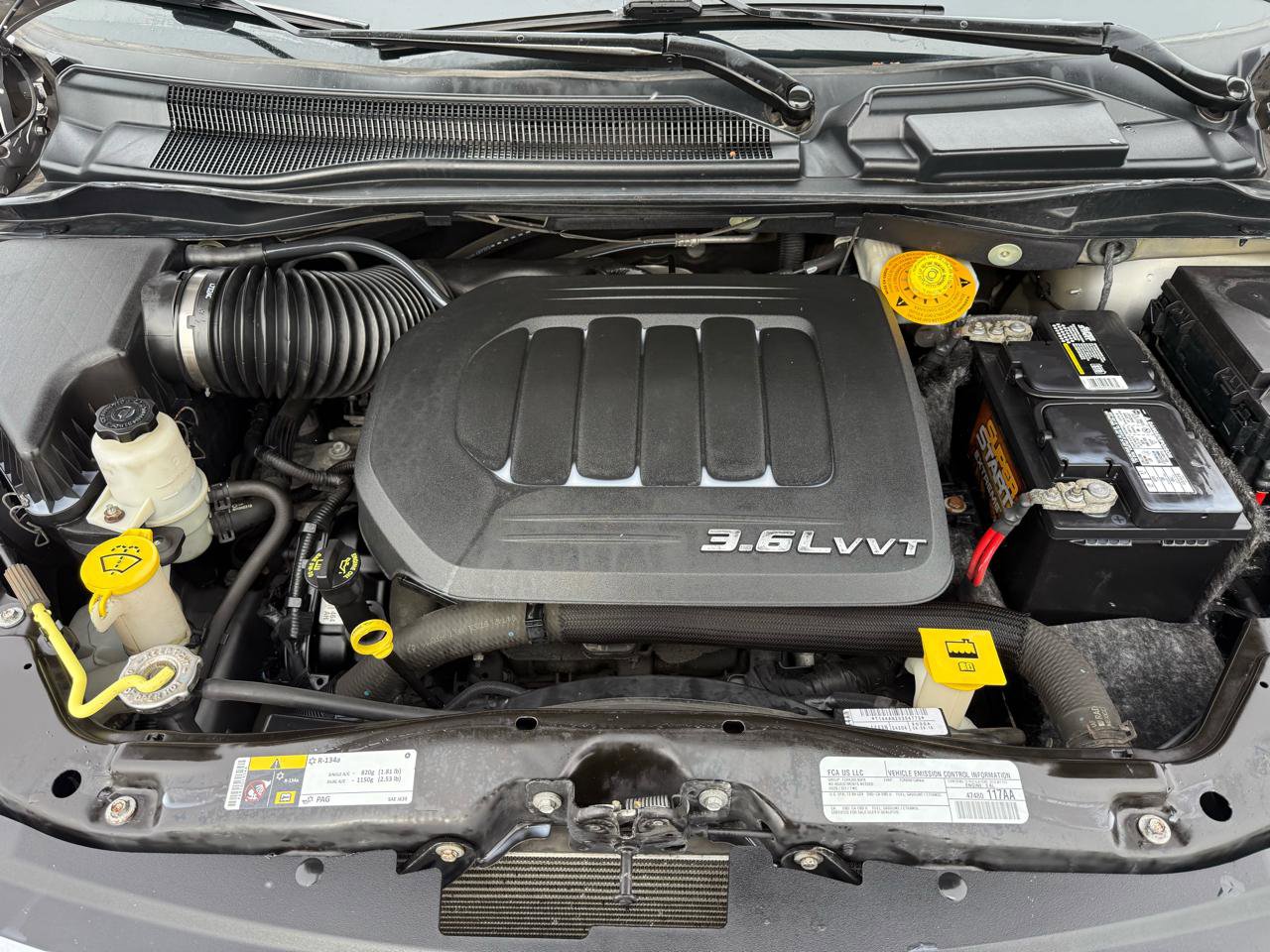 Used 2015 Chrysler Town & Country Touring w/ Driver Convenience Group image 33