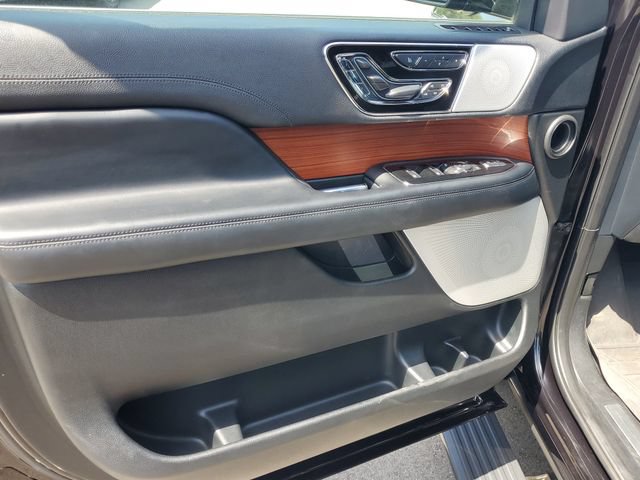 Used 2019 Lincoln Navigator Reserve AWD/4WD image 10
