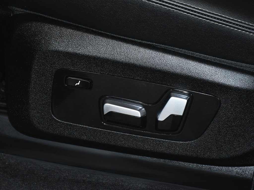 Used 2024 BMW X7 xDrive40i w/ Executive Package image 70