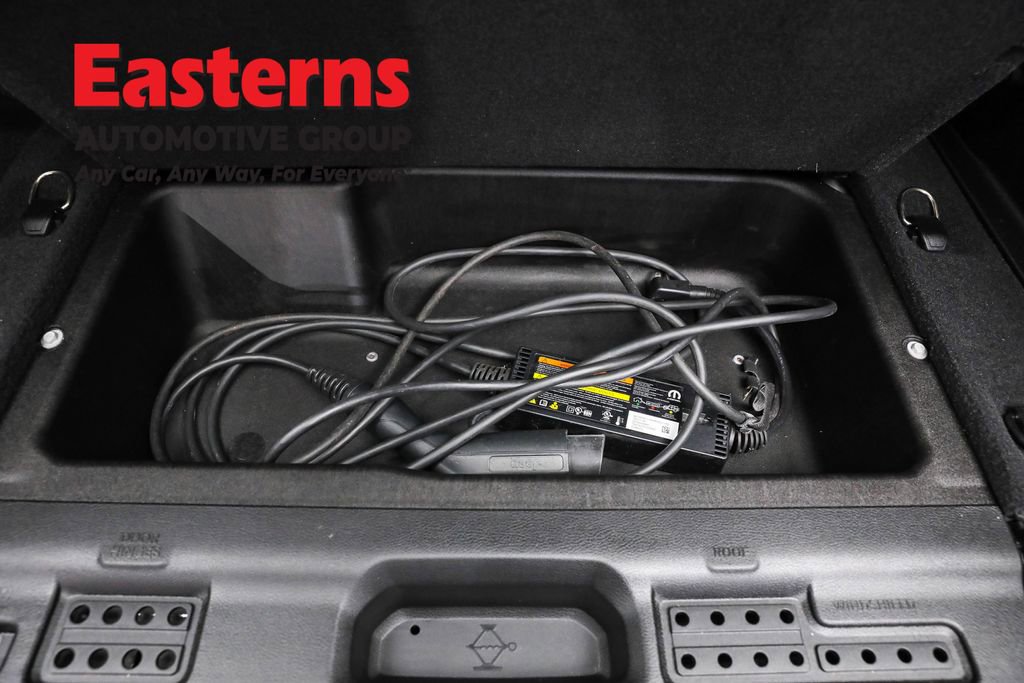 Used 2021 Jeep Wrangler Unlimited Sahara w/ Cold Weather Group image 14