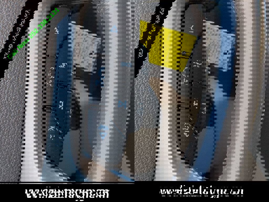 Used 2012 GMC Yukon XL SLT w/ SLT-2 Equipment Package AWD/4WD image 27