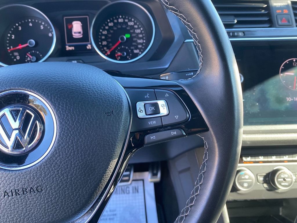 Used 2020 Volkswagen Tiguan SE R-Line image 17