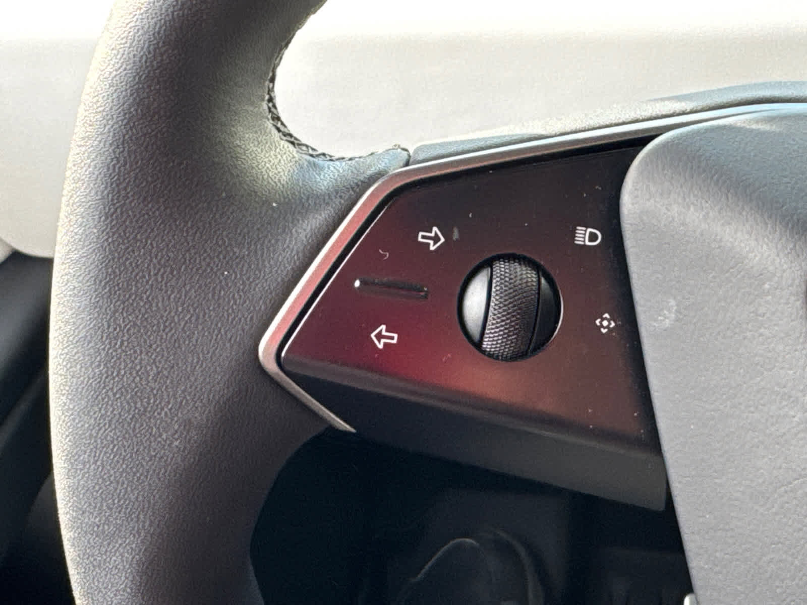 Used 2024 Tesla Cybertruck AWD Crew Cab image 18