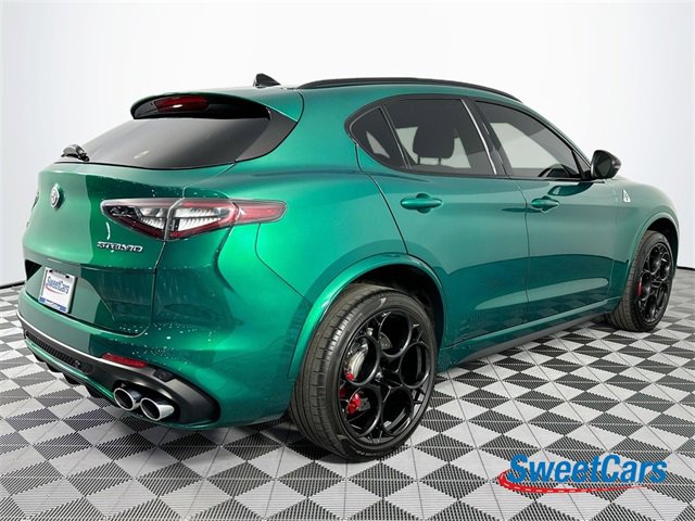 Used 2024 Alfa Romeo Stelvio Quadrifoglio image 7