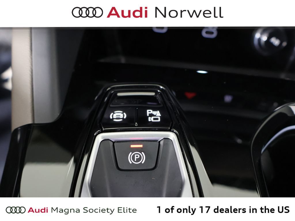 Used 2025 Audi Q5 Premium w/ Convenience Package AWD/4WD image 5