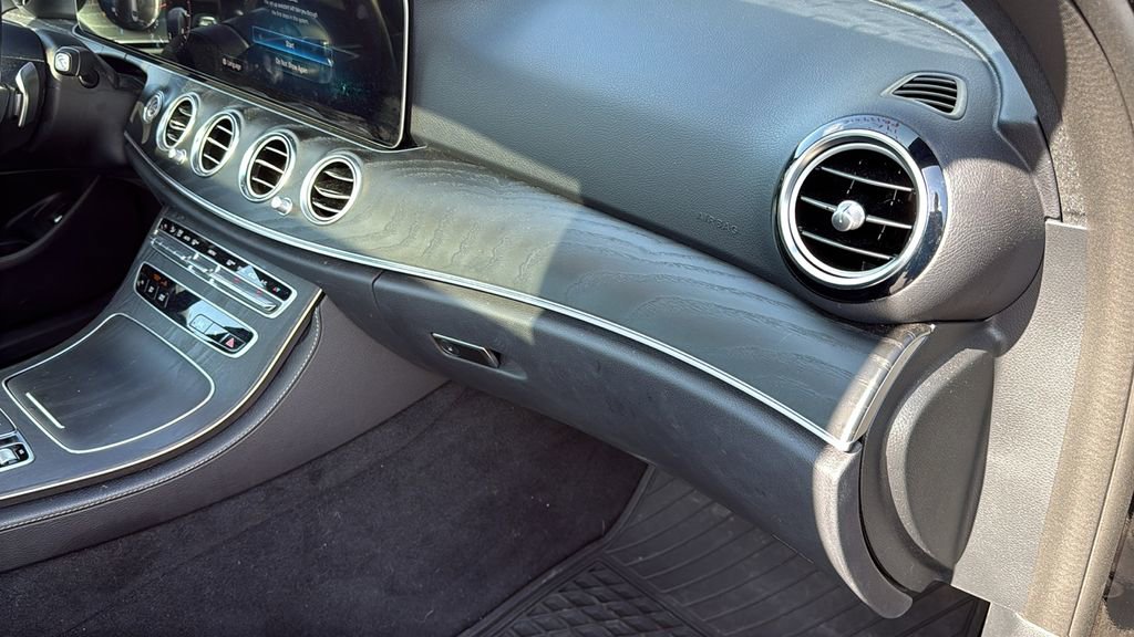 Certified 2023 Mercedes-Benz E 350 4MATIC Sedan w/ Premium Package image 13