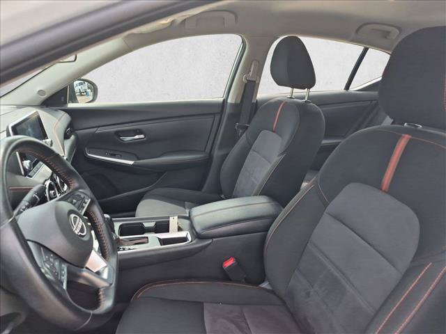 Used 2025 Nissan Sentra SR FWD image 11