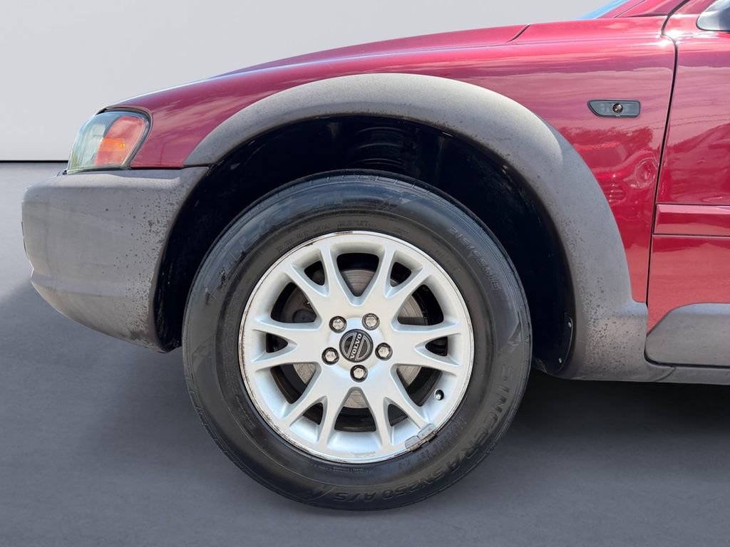 Used 2004 Volvo XC70 AWD/4WD image 9