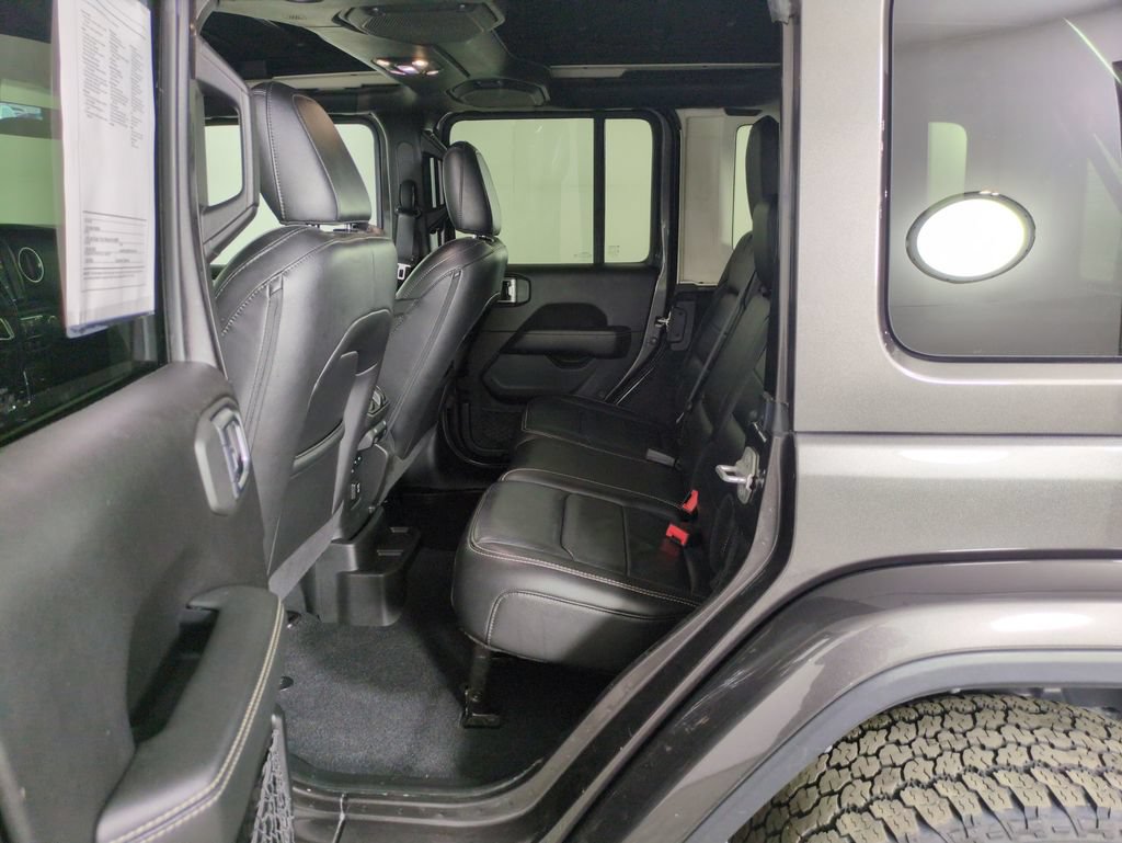 Used 2019 Jeep Wrangler Unlimited Sahara AWD/4WD image 27
