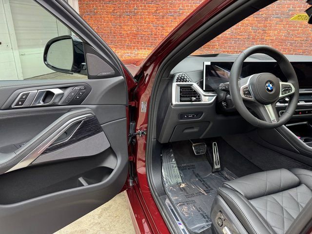 Used 2026 BMW X6 xDrive40i image 9