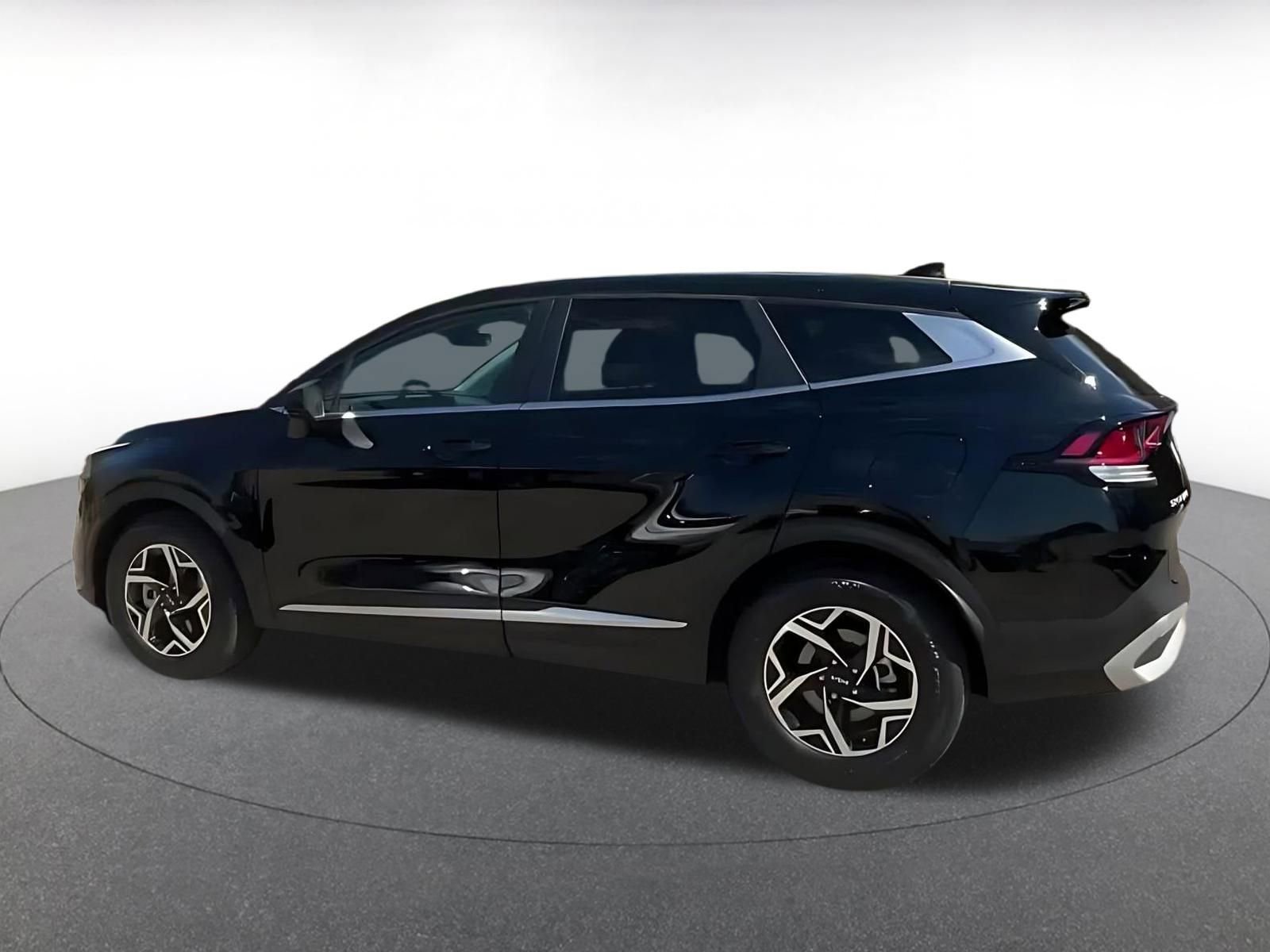 Used 2025 Kia Sportage LX FWD image 16