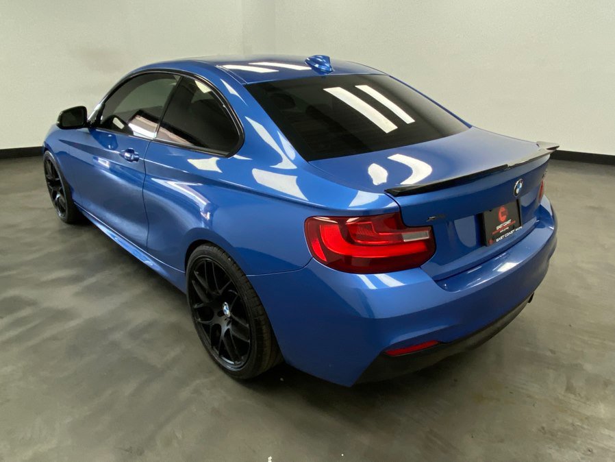 Used 2016 BMW M235i xDrive Coupe AWD/4WD image 4