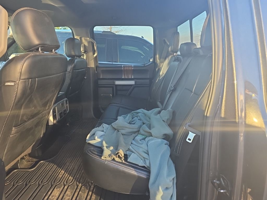 Used 2019 Ford F150 Lariat w/ Trailer Tow Package image 9