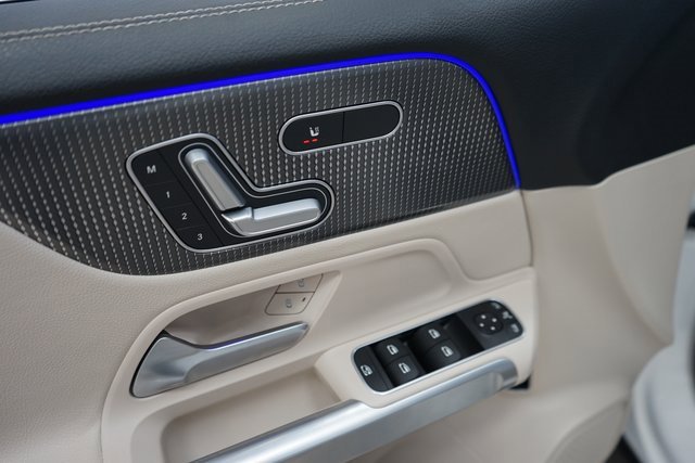 Used 2021 Mercedes-Benz GLB 250 GLB 250 image 23