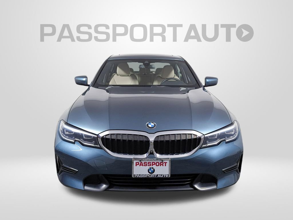 Used 2021 BMW 330i xDrive Sedan w/ Convenience Package image 9