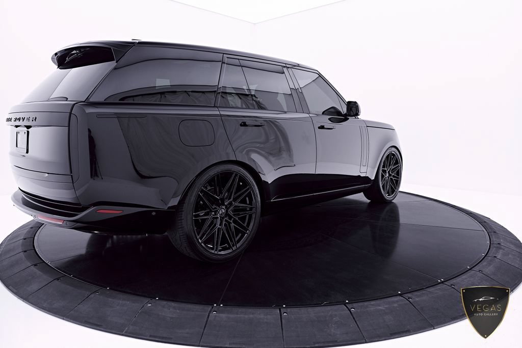 Used 2025 Land Rover Range Rover SE AWD/4WD image 13