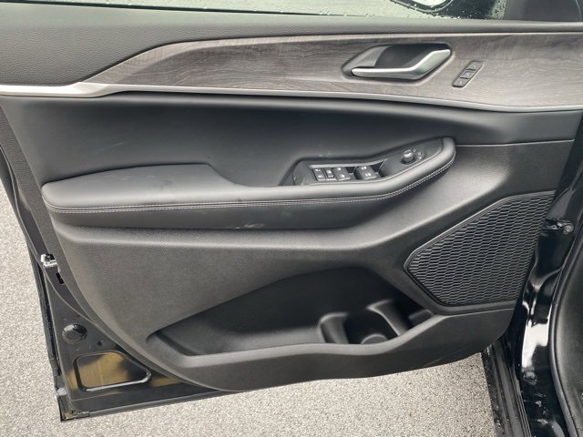 New 2025 Jeep Grand Cherokee Limited image 12