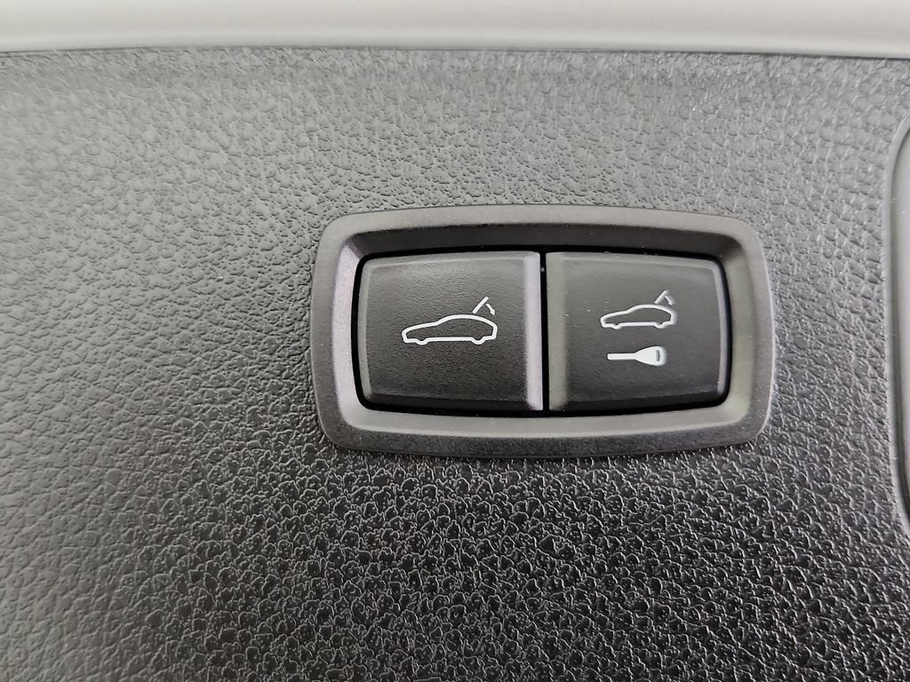 Certified 2024 Porsche Macan GTS AWD/4WD image 32