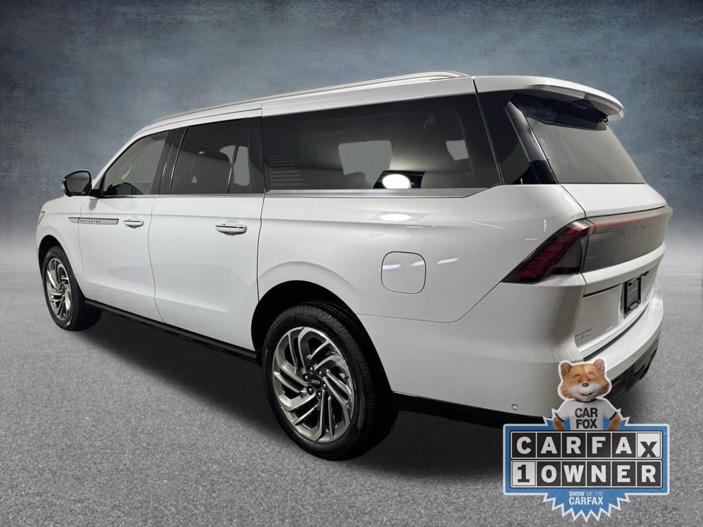 Certified 2025 Lincoln Navigator L Reserve AWD/4WD image 5