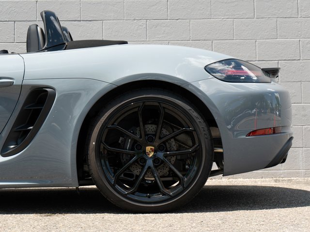 New 2025 Porsche 718 Boxster image 15