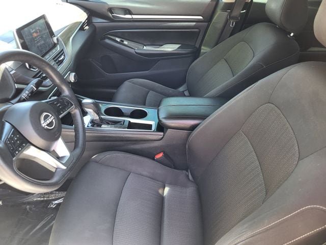Used 2023 Nissan Altima 2.5 SV FWD image 18