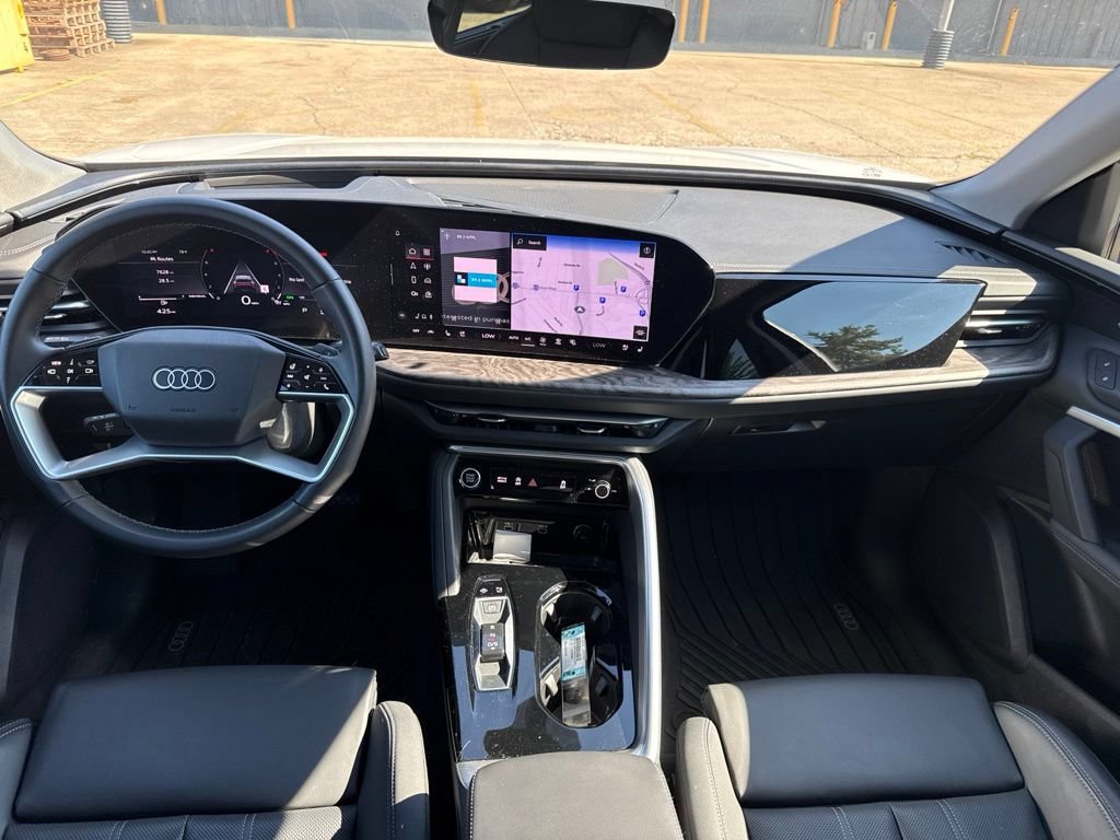 Used 2025 Audi Q5 Premium Plus w/ Premium Plus AWD/4WD image 7