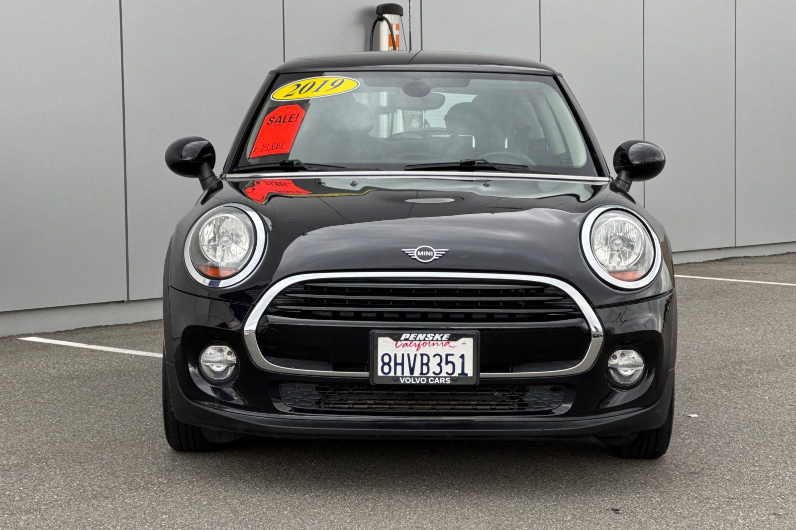 Used 2019 MINI Cooper 2-Door Hardtop image 8