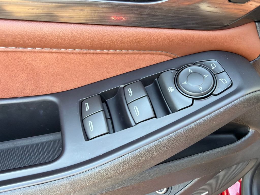 Used 2018 Chevrolet Traverse High Country image 20