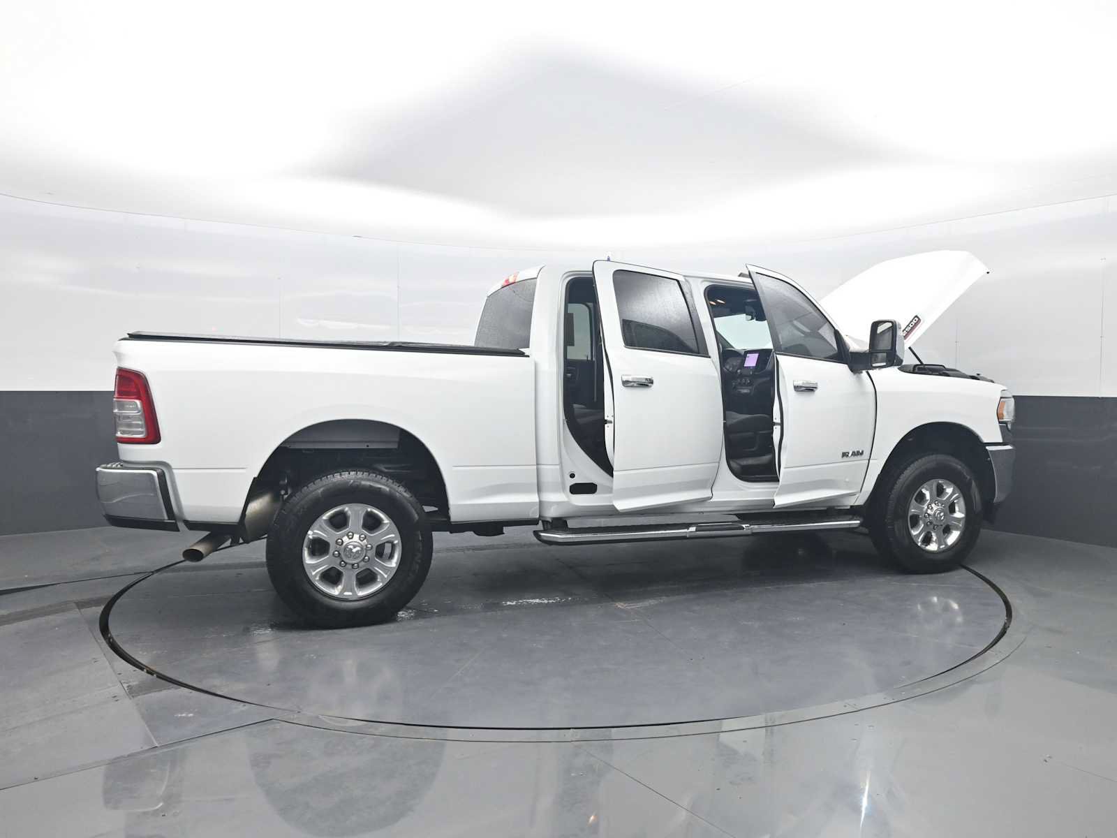 Used 2024 RAM 2500 Big Horn AWD/4WD image 45
