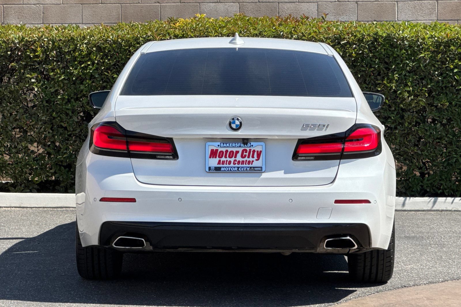 Used 2023 BMW 530i w/ Premium Package RWD image 5