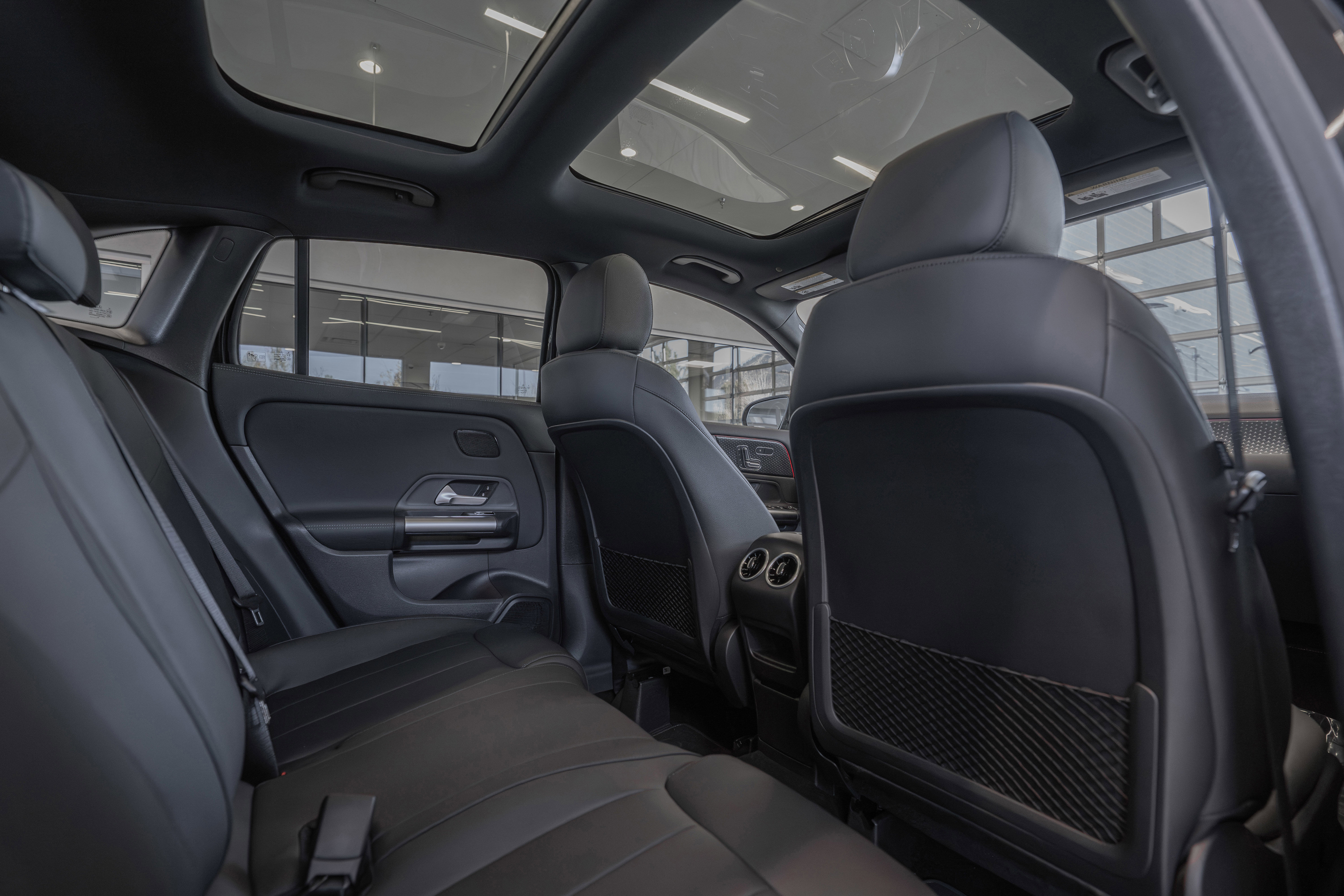 Certified 2025 Mercedes-Benz GLA 250 4MATIC image 31