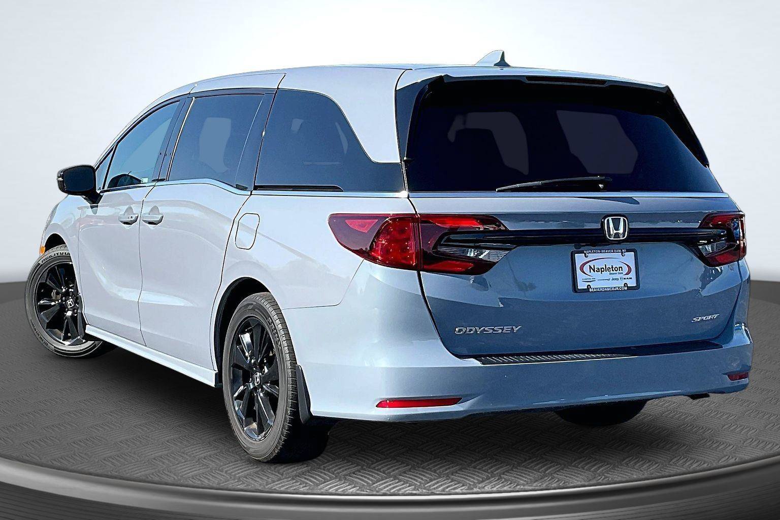 Used 2024 Honda Odyssey Sport image 14