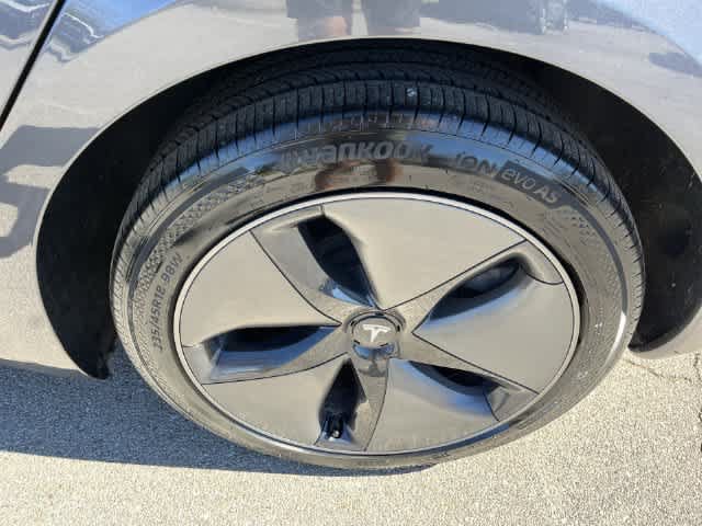 Used 2023 Tesla Model 3 Standard Range RWD image 12
