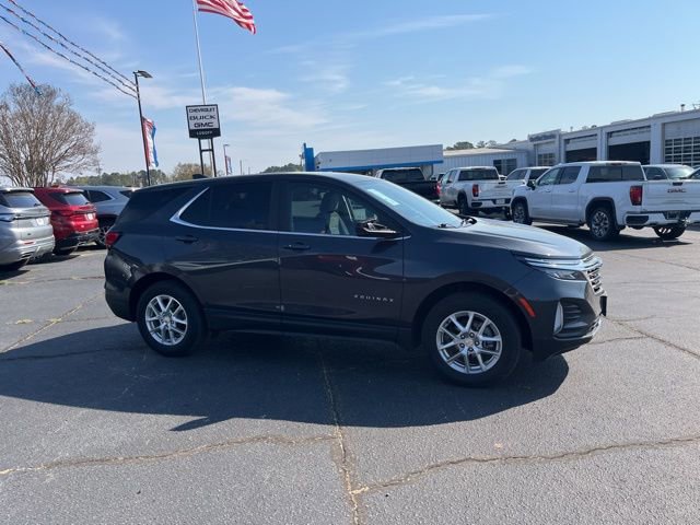 Used 2023 Chevrolet Equinox LT AWD/4WD image 3