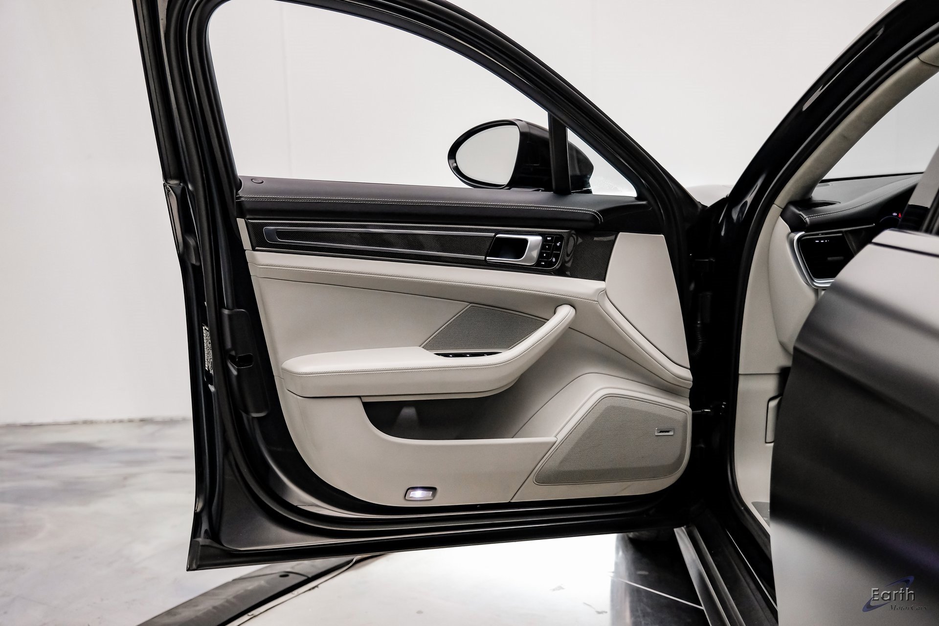 Used 2018 Porsche Panamera Turbo Sport Turismo image 76