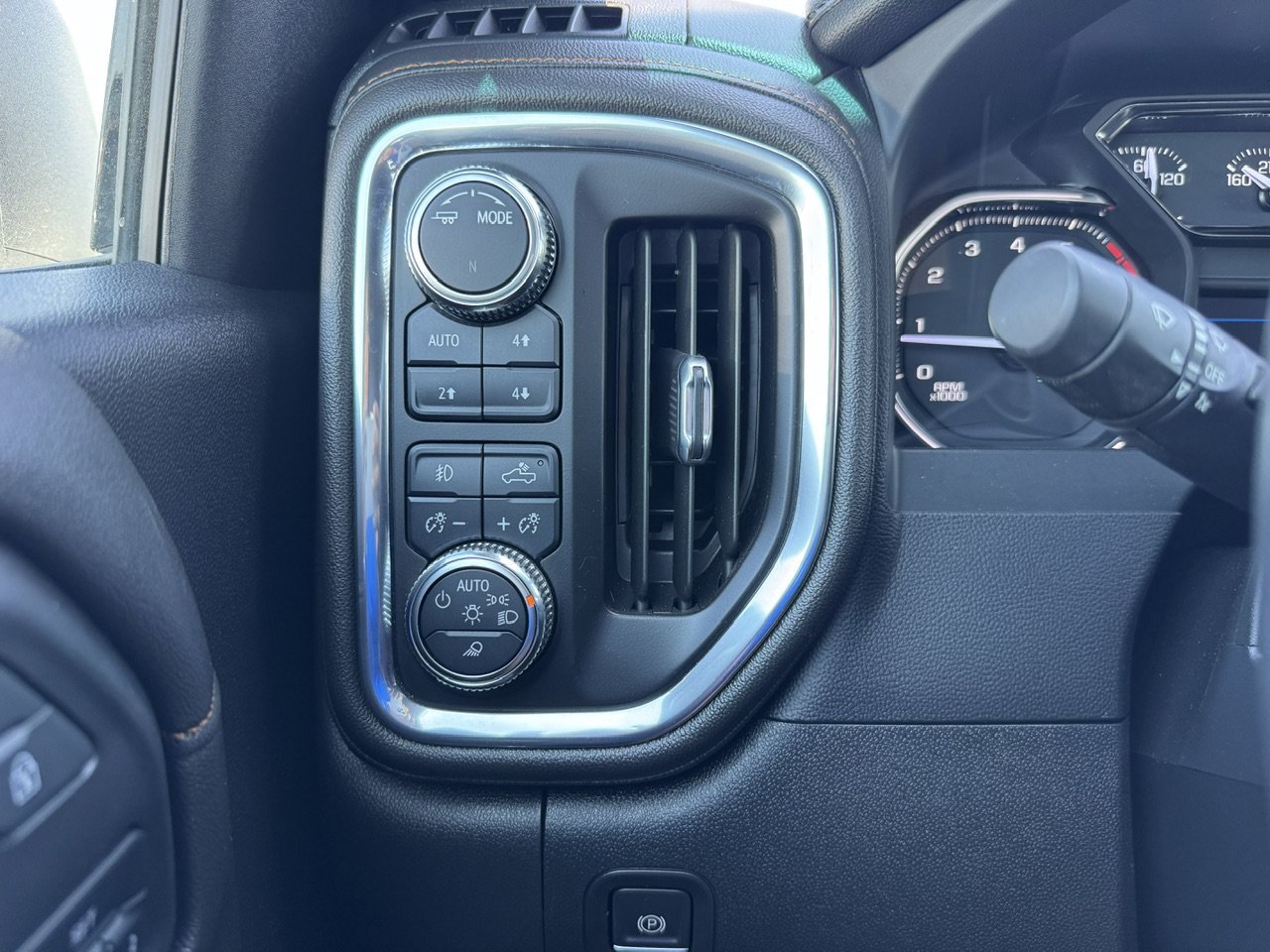 Used 2021 GMC Sierra 1500 AT4 AWD/4WD image 14