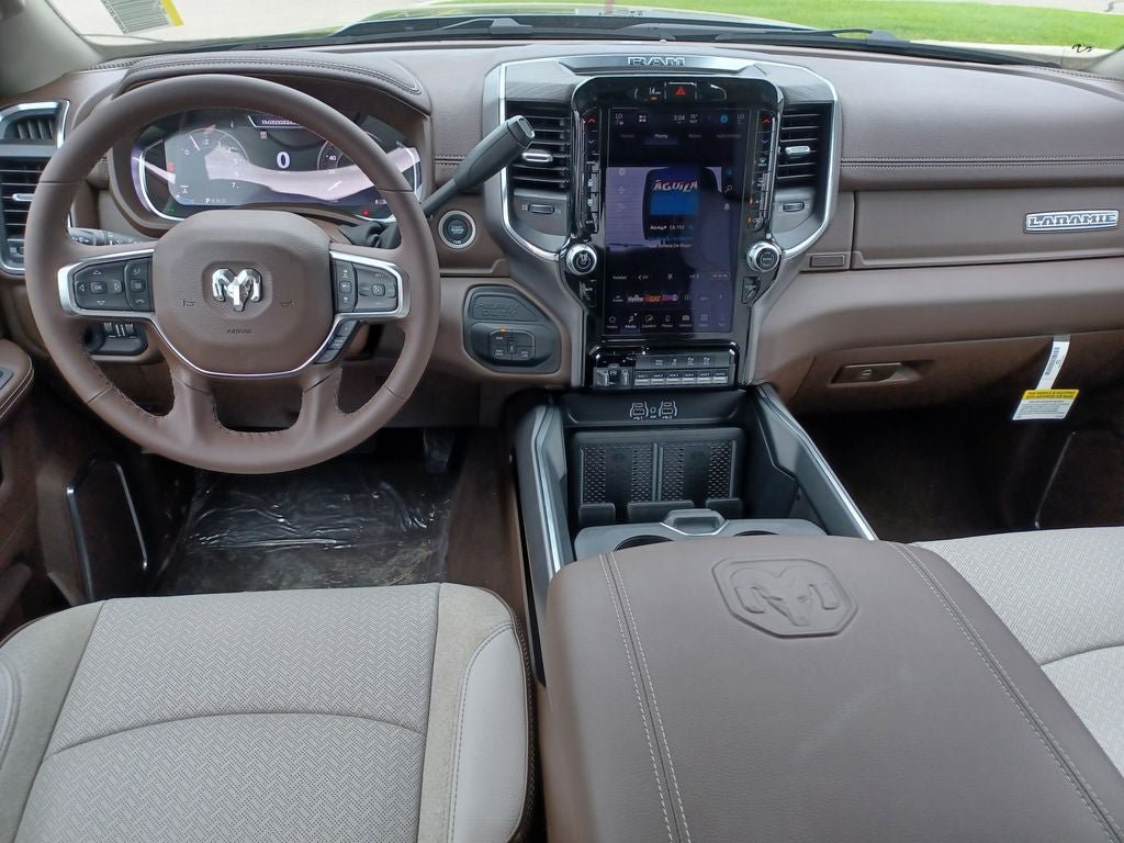 New 2026 RAM 2500 Laramie AWD/4WD image 24