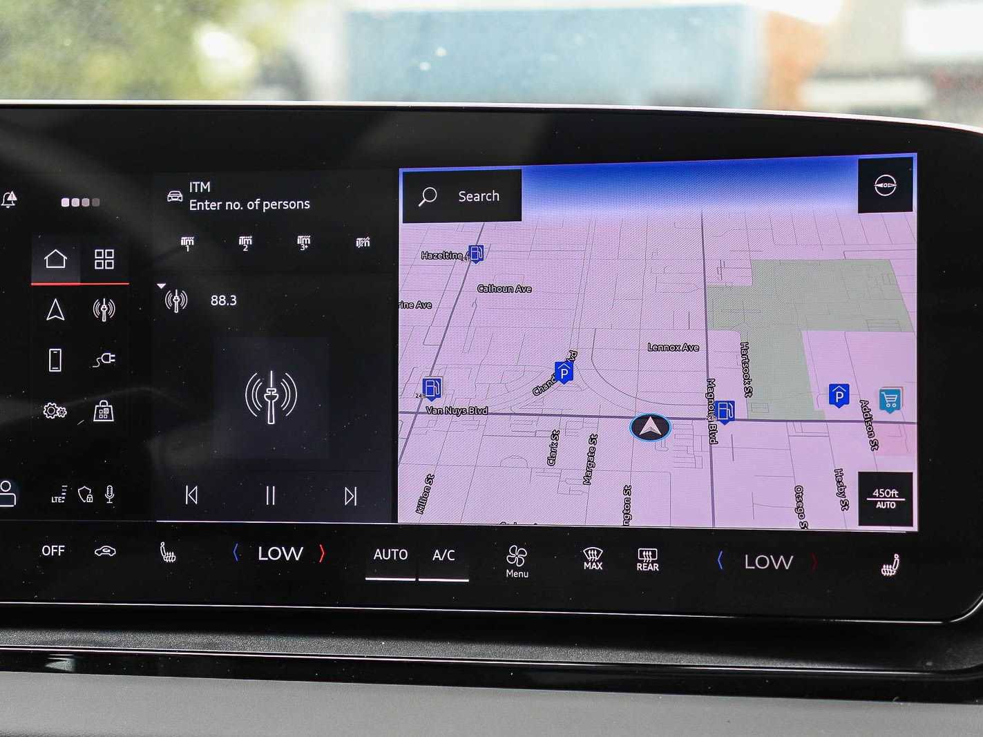 Used 2025 Audi Q6 e-tron Premium w/ Convenience Package RWD image 15