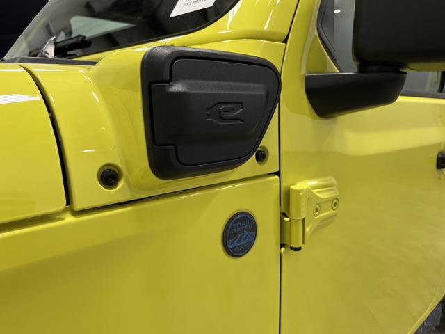 Used 2024 Jeep Wrangler Unlimited image 32