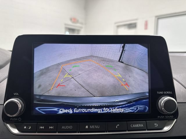 Used 2024 Nissan Altima 2.5 SV FWD image 21
