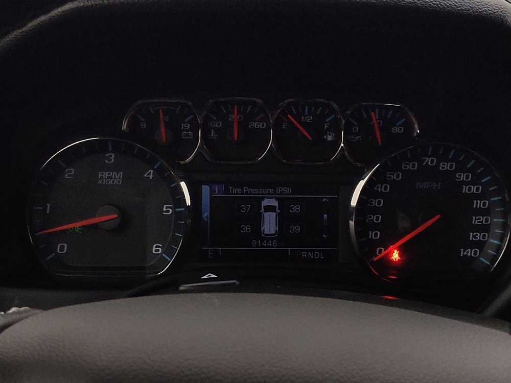 Used 2020 Chevrolet Suburban LT image 23