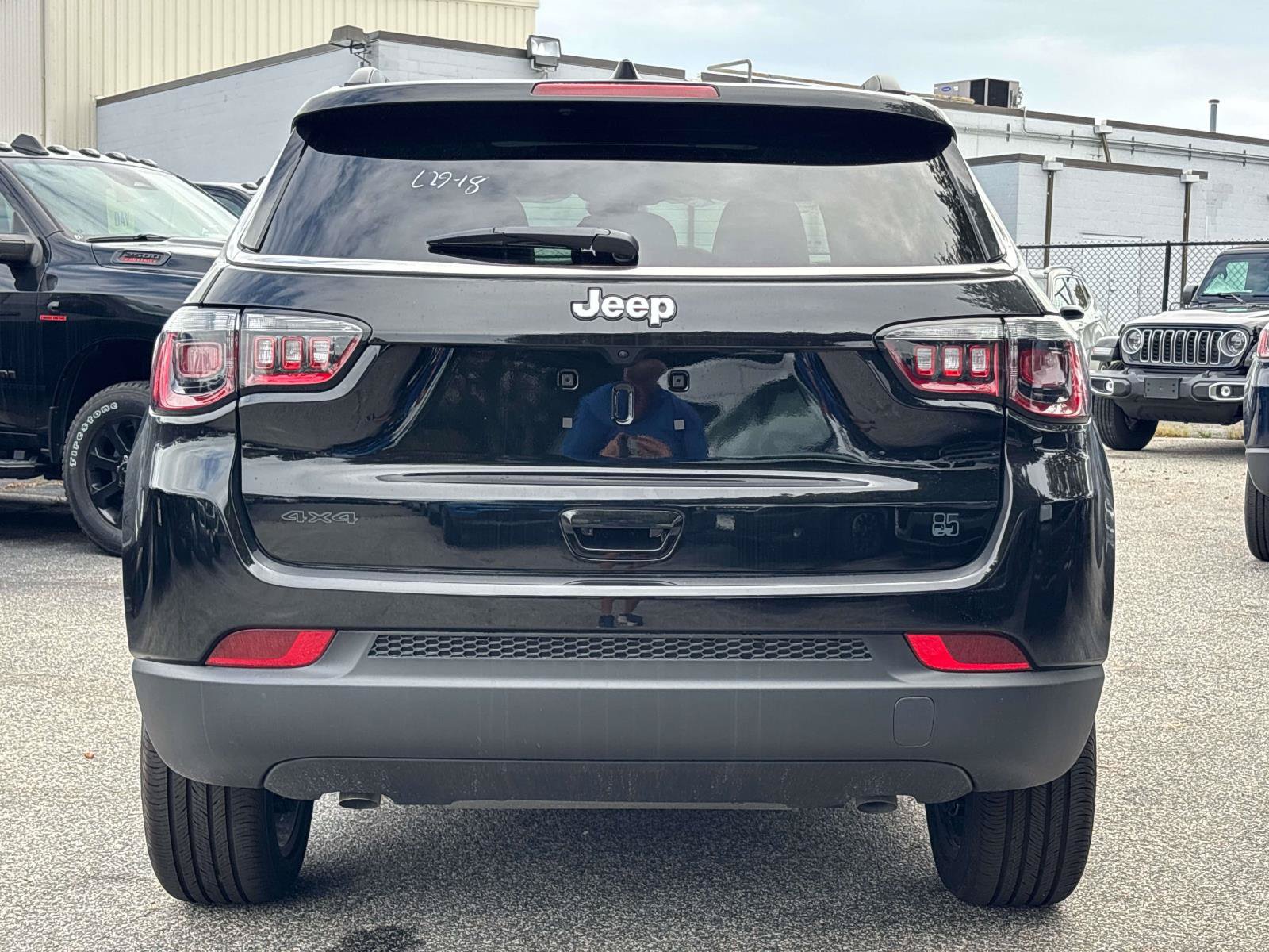 New 2026 Jeep Compass Latitude AWD/4WD image 3