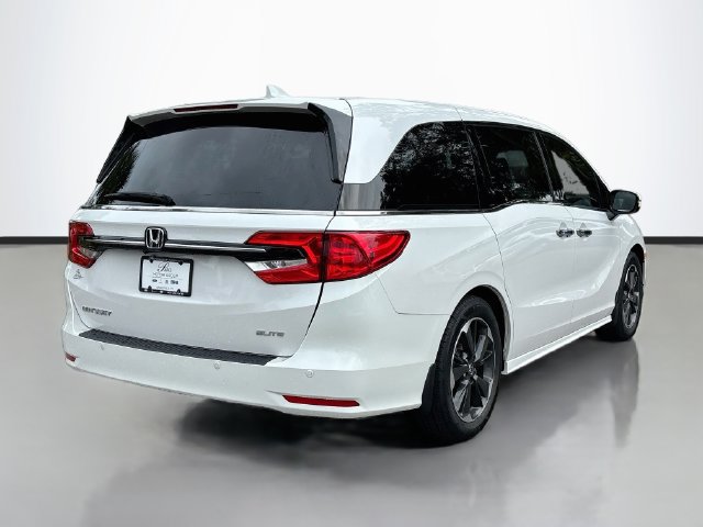 Used 2024 Honda Odyssey Elite image 5