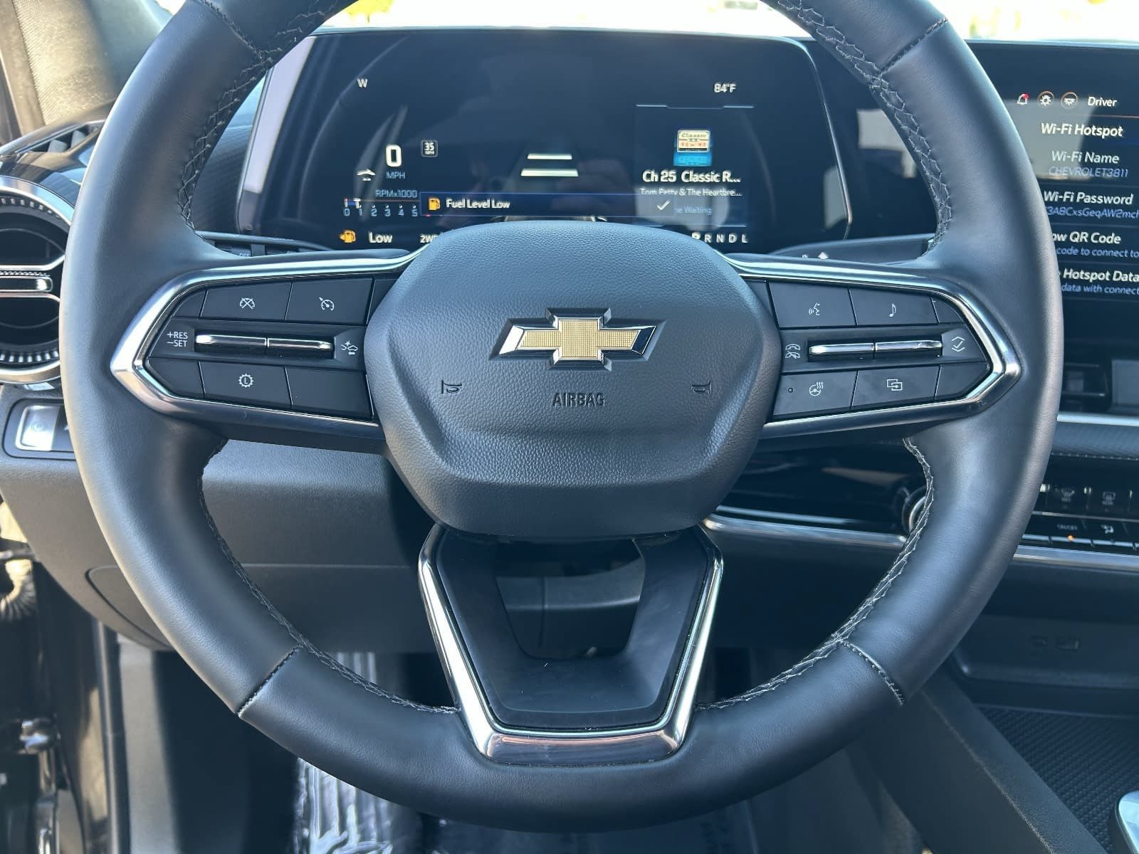 Used 2025 Chevrolet Equinox LT AWD/4WD image 26