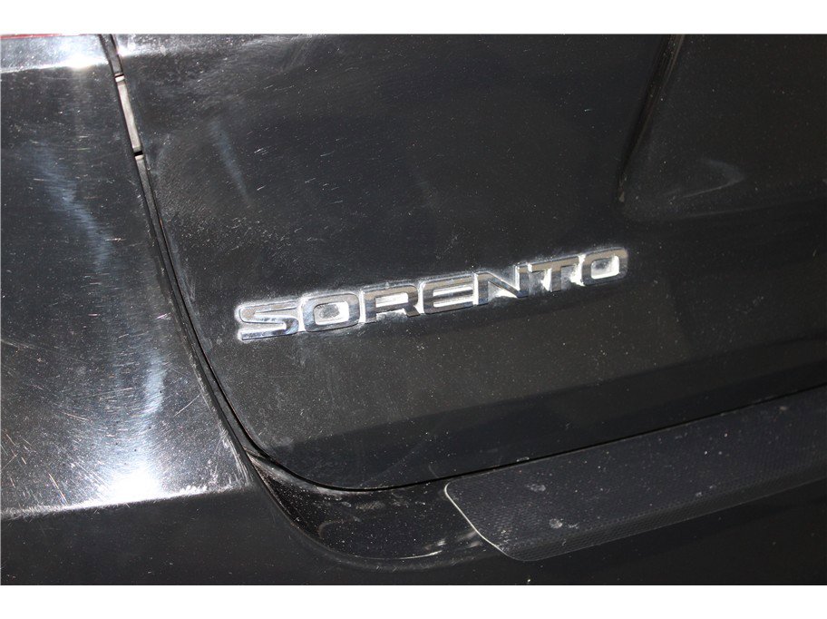 Used 2020 Kia Sorento LX image 18