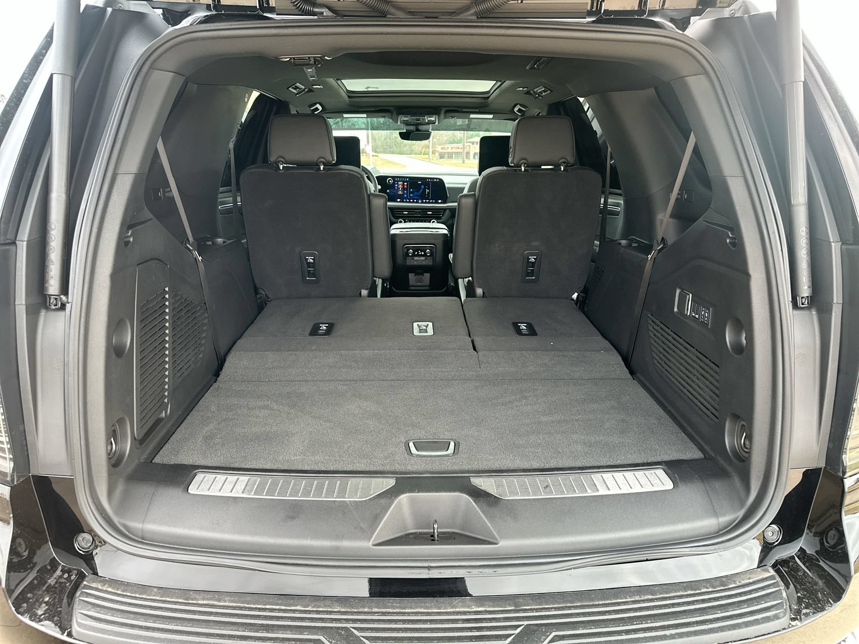 Used 2025 Chevrolet Tahoe Premier RWD image 25