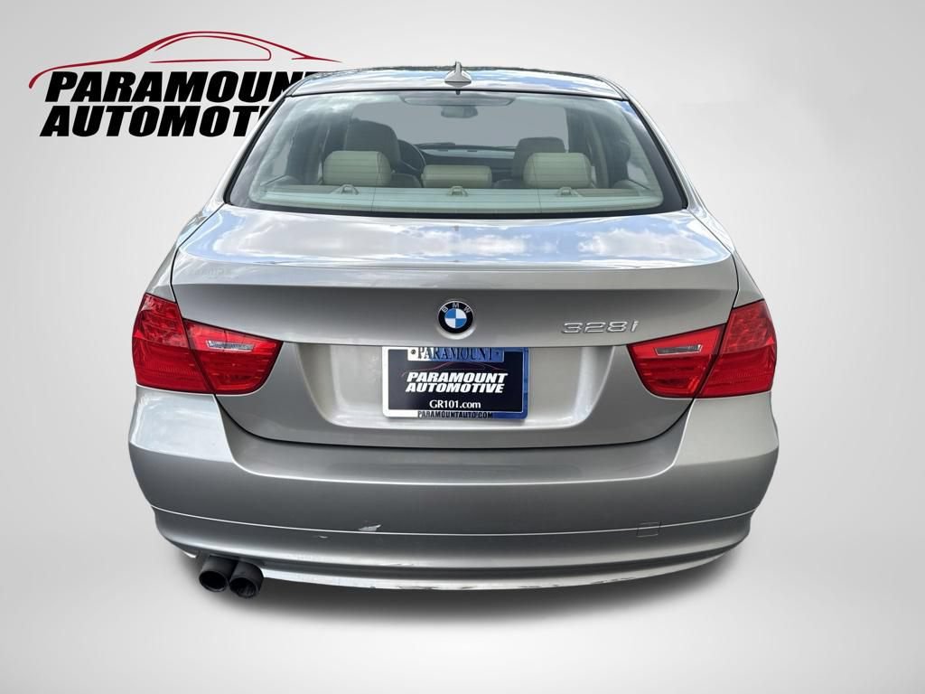 Used 2011 BMW 328i xDrive Sedan AWD/4WD image 6