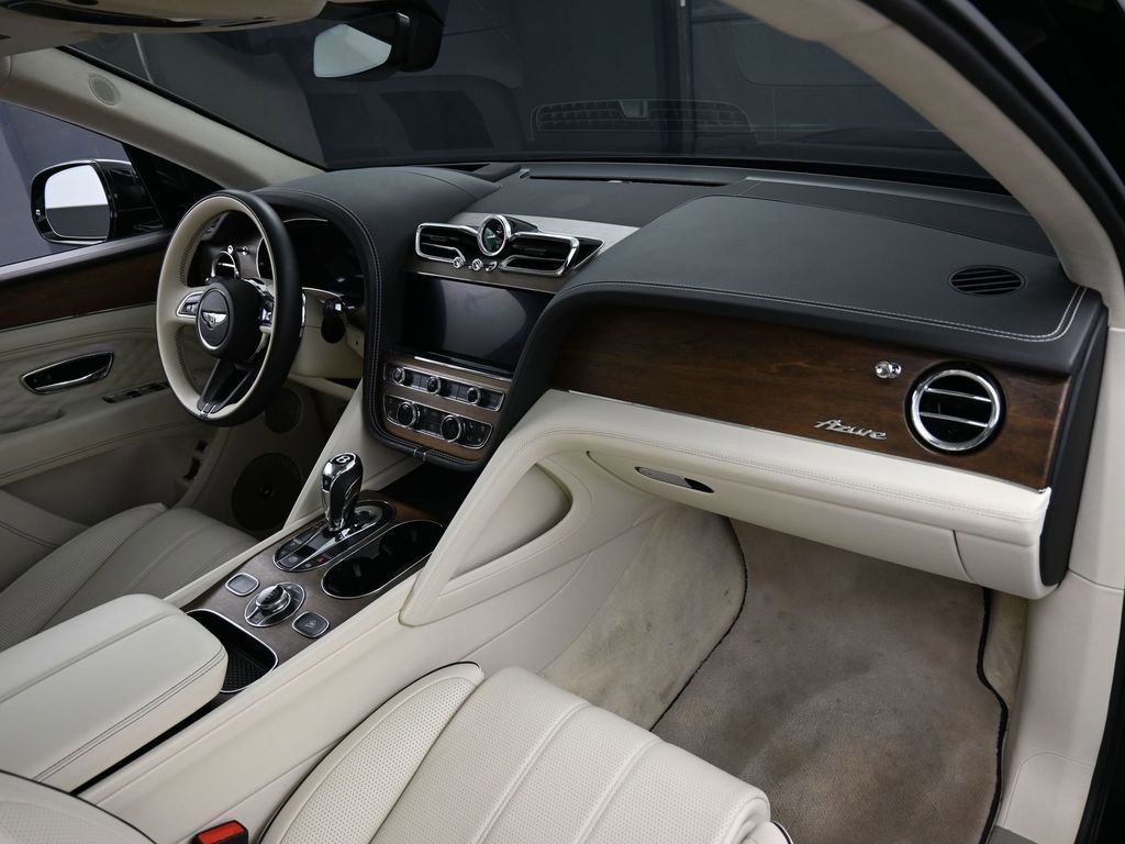 Used 2024 Bentley Bentayga AWD/4WD image 34