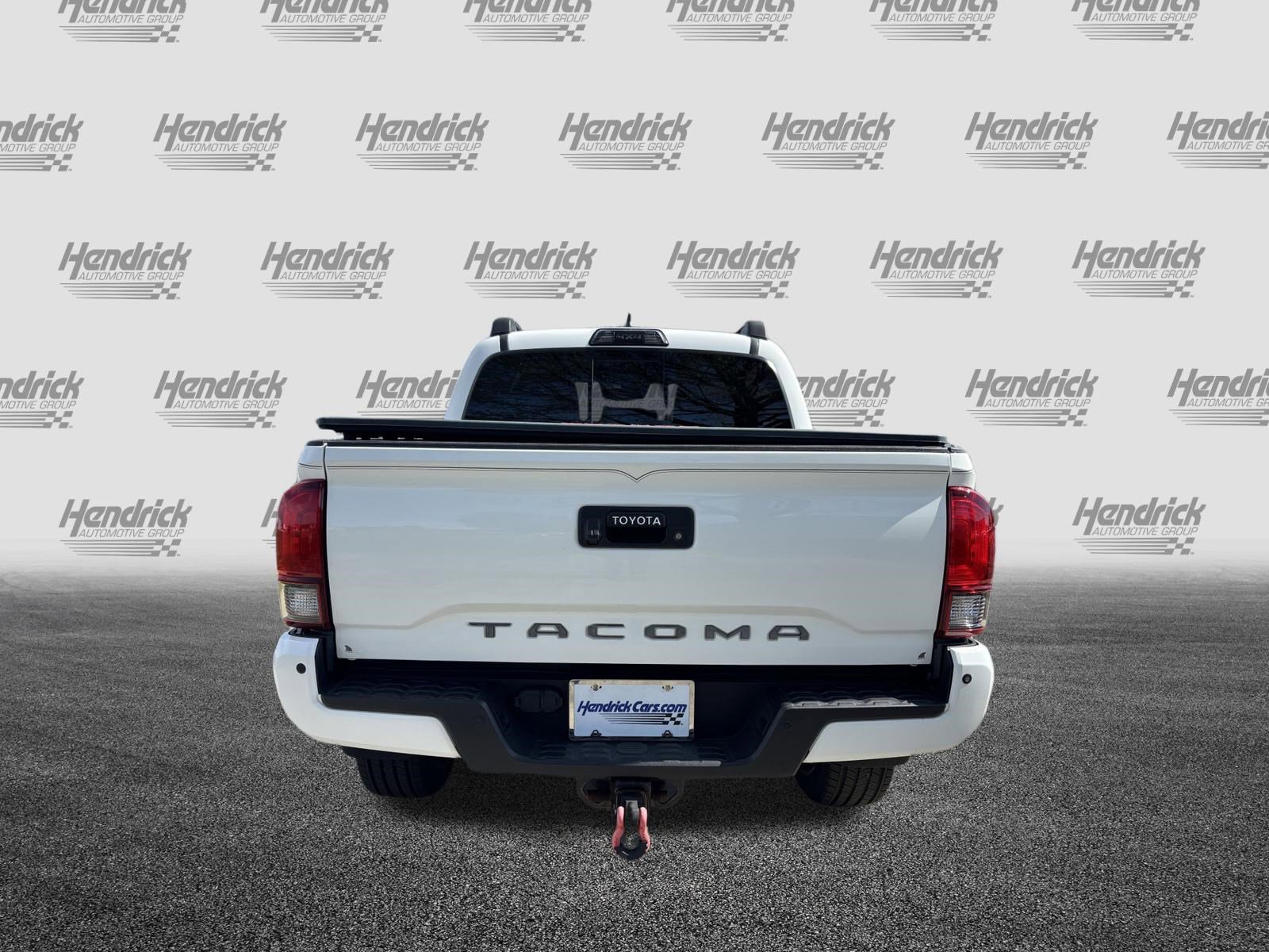 Used 2019 Toyota Tacoma TRD Sport image 9