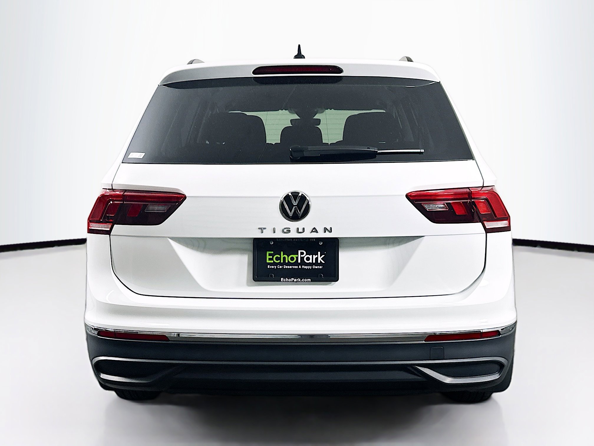 Used 2024 Volkswagen Tiguan S image 7